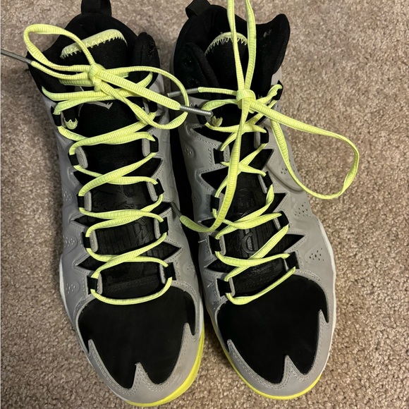 2014 Jordan Melo M10 'Metallic Silver Volt' - Picture 7 of 8